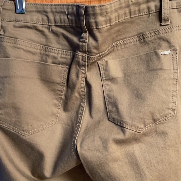 Fitted Max Studio “jeans” - Picture 5 of 5